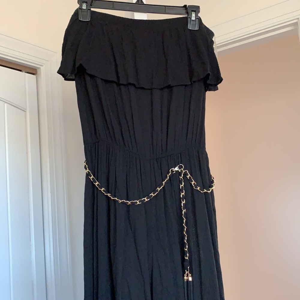 Strapless Black linen jumpsuit with chain belt